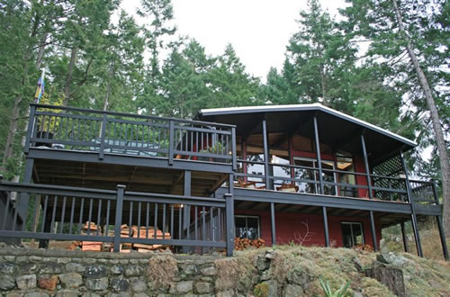 Schooner View Cottage, North Pender Island Accommodation